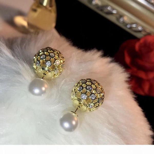 2019 new ladies charming and charismatic personality hollowed-out pearl earrings fashion interesting personality super cute, Golden;silver
2019 new ladies charming and charismatic personality hollowed-out pearl earrings fashion interesting personality super cute, Golden;silver