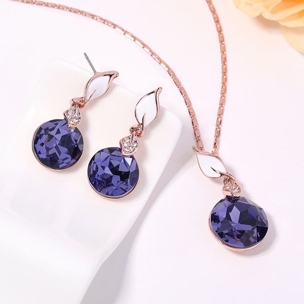 2020 new crystal necklace female suit circular hanging clavicle chain cross-border e-commerce explosion, Silver
2020 new crystal necklace female suit circular hanging clavicle chain cross-border e-commerce explosion, Silver