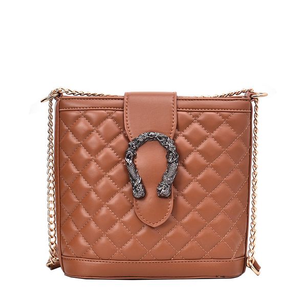 royadong женщин сумки плеча престижное pu кожа crossbody сумки для женщин 2020 дизайнер сумки девушки bucket сумки женский
royadong женщин сумки плеча престижное pu кожа crossbody сумки для женщин 2020 дизайнер сумки девушки bucket сумки женский