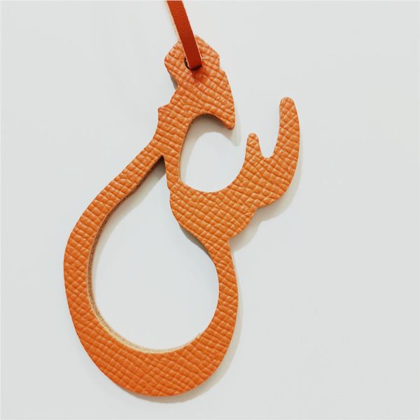 wholesale custom made genuine natural leather character alphabet arabic letter keychain backpack pendant ladies women bag charm, Silver
wholesale custom made genuine natural leather character alphabet arabic letter keychain backpack pendant ladies women bag charm, Silver