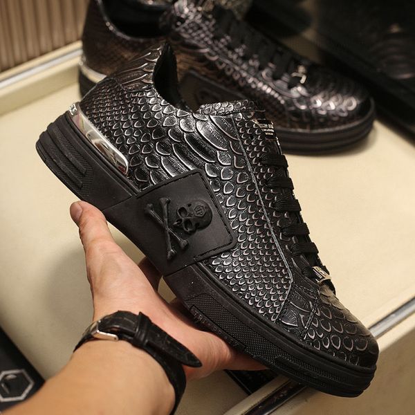 mens skull scale designer sneakers cow leather black ins pop fashion women trendy casual shoes
mens skull scale designer sneakers cow leather black ins pop fashion women trendy casual shoes