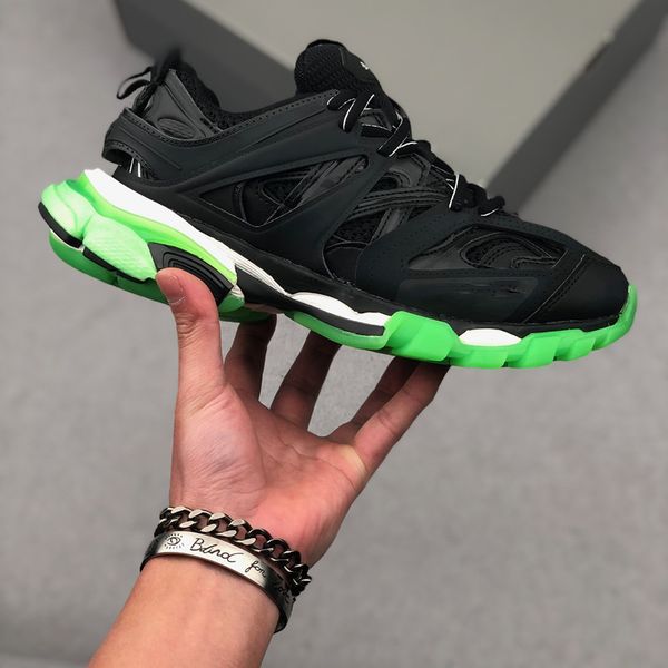 track black glow-in-the-dark 570391w1gb11003 black glow womens trainers running shoes for mens basketball sneakers men schoenen size 36-46, White;red
track black glow-in-the-dark 570391w1gb11003 black glow womens trainers running shoes for mens basketball sneakers men schoenen size 36-46, White;red