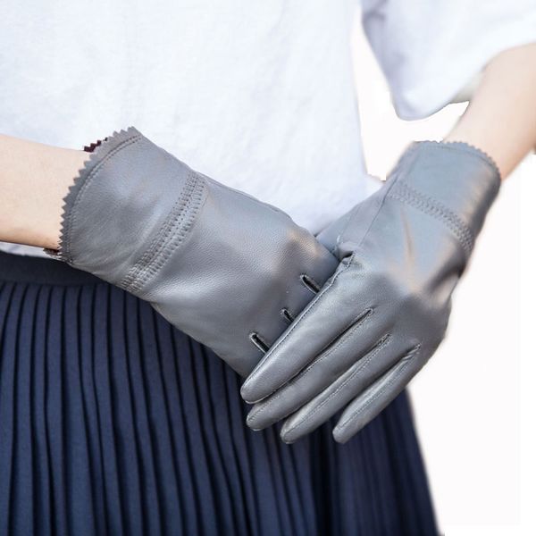 2020 new autumn winter women' genuine thin leather gloves driving car mittens real sheepskin glove, Blue;gray
2020 new autumn winter women' genuine thin leather gloves driving car mittens real sheepskin glove, Blue;gray