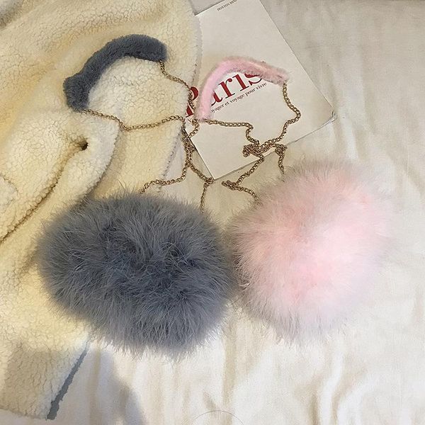 2020 chic winter lady feather evening bag party wedding luxury small handbags and purses chain shoulder bag feather day clutches
2020 chic winter lady feather evening bag party wedding luxury small handbags and purses chain shoulder bag feather day clutches