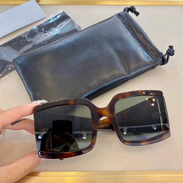 designer sunglasses outdoor frame brand shades luxury fashion plank womens sunglasses classic lady luxury for mirrors eyeglasses women xaug, White;black 
designer sunglasses outdoor frame brand shades luxury fashion plank womens sunglasses classic lady luxury for mirrors eyeglasses women xaug, White;black