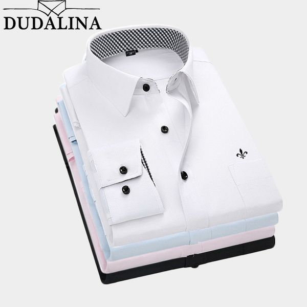 dudalina 2020 men shirt plus size pocket long sleeved classical male shirts formal business shirt man embroidery logo -5xl, White;black
dudalina 2020 men shirt plus size pocket long sleeved classical male shirts formal business shirt man embroidery logo -5xl, White;black