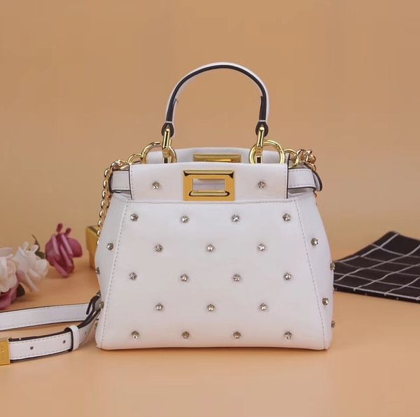 wholesale brand purse19cm,calf skin have black,white,red,pink 4colors for chosen,fast delivery. contact me for details
wholesale brand purse19cm,calf skin have black,white,red,pink 4colors for chosen,fast delivery. contact me for details