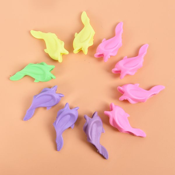 refills 10pcs children writing pencil pan holder kids learning practise silicone pen aid grip posture correction device for students, Black;red
refills 10pcs children writing pencil pan holder kids learning practise silicone pen aid grip posture correction device for students, Black;red