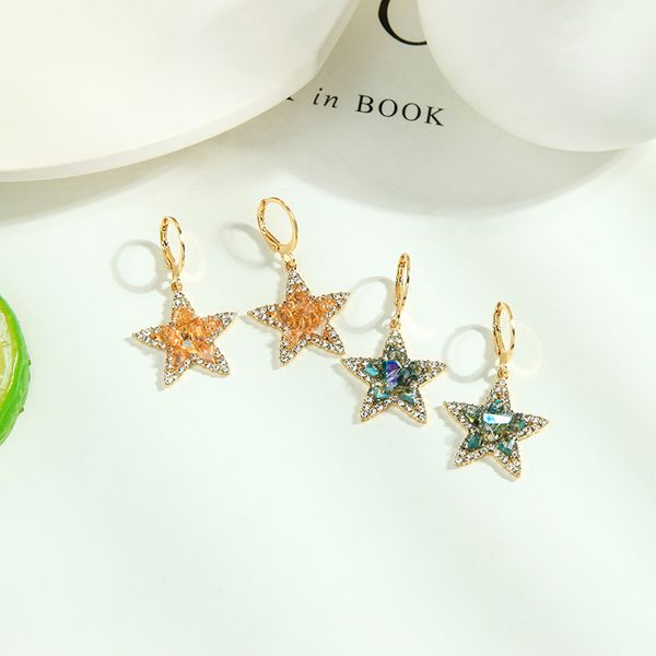 2020 новая ослепительно multicolor crystal star падение серьги для женщин подарки цвета золота сплава ear hook мода драгоценные аксессуары, Silver
2020 новая ослепительно multicolor crystal star падение серьги для женщин подарки цвета золота сплава ear hook мода драгоценные аксессуары, Silver