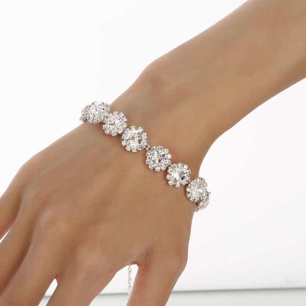 women's rhinestone bracelet women's luxury simple shiny bridal wedding bracelet and gift jewelry, Black
women's rhinestone bracelet women's luxury simple shiny bridal wedding bracelet and gift jewelry, Black
