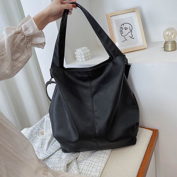 luxury handbags women bags designer high capacity female soft leather shoulder bag sac crossbody bags for women ladies bag
luxury handbags women bags designer high capacity female soft leather shoulder bag sac crossbody bags for women ladies bag