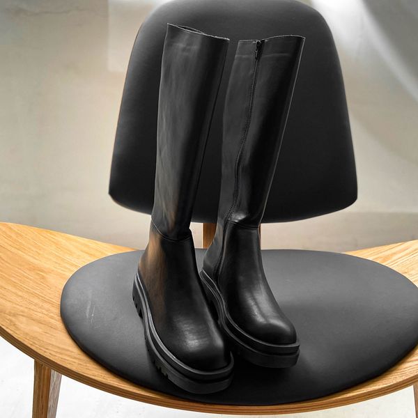 deat 2020 new spring autumn fashion casual black flat thick bottom genuine leather single shoes women short cool boots sf339
deat 2020 new spring autumn fashion casual black flat thick bottom genuine leather single shoes women short cool boots sf339