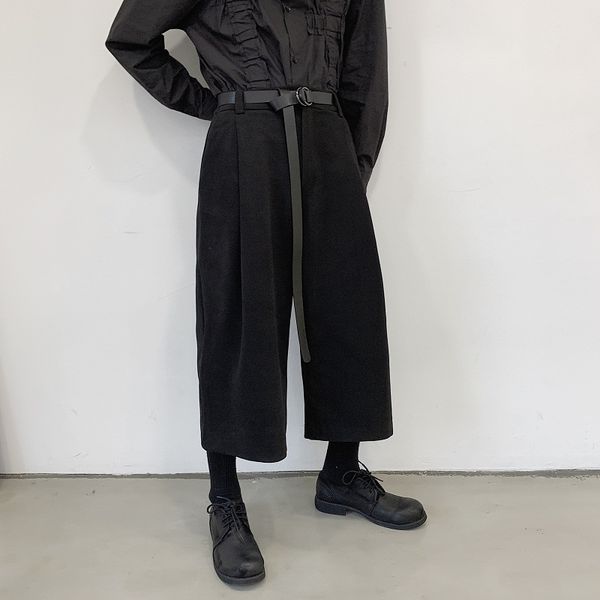 men black loose casual woolen wide leg pants with belt male japan streetwear hip hop gothic straight harem trouser kimono pant
men black loose casual woolen wide leg pants with belt male japan streetwear hip hop gothic straight harem trouser kimono pant
