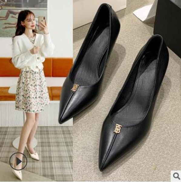 first layer cowhide high heels women's 2020 autumn new pointed toe stiletto black leather shoes
first layer cowhide high heels women's 2020 autumn new pointed toe stiletto black leather shoes