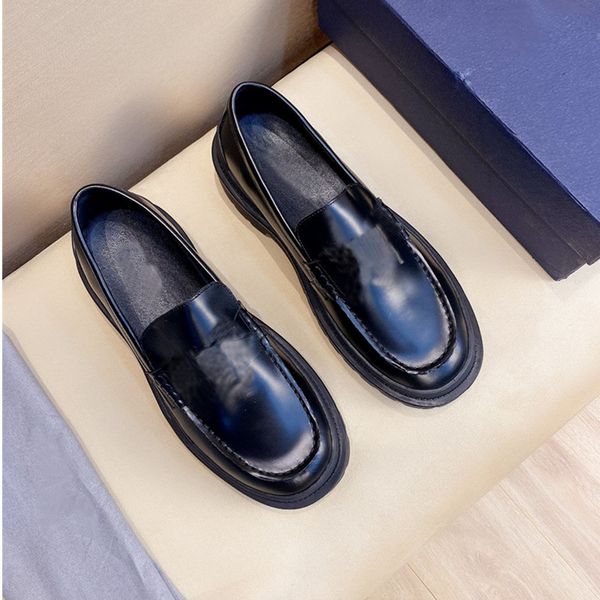 dress women's shoes fashion designer low heel black patent leather flat shoes business party women's single shoes size
dress women's shoes fashion designer low heel black patent leather flat shoes business party women's single shoes size