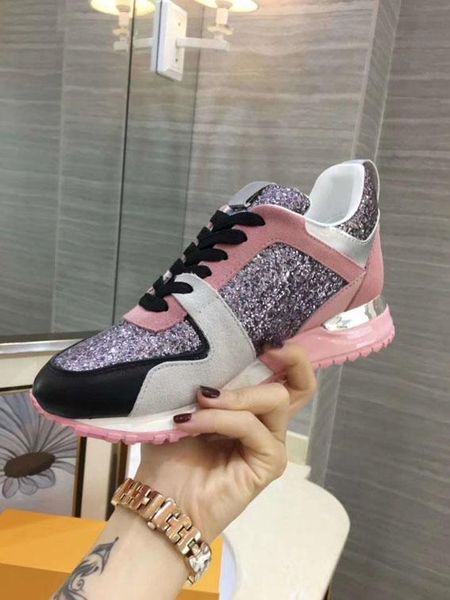 2019delivery of r shoes fashion men and women sports leather sewing casual shoes mesh flower sports tennis women shoes, Black
2019delivery of r shoes fashion men and women sports leather sewing casual shoes mesh flower sports tennis women shoes, Black