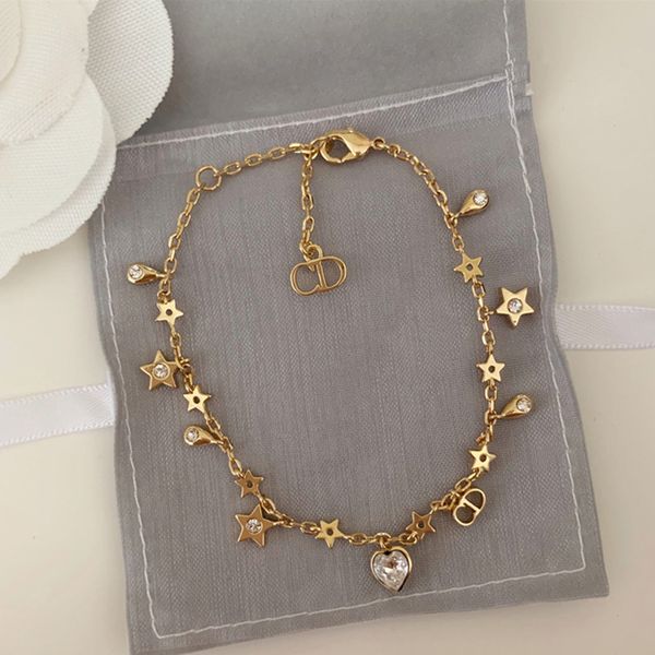 designer women bracelets star heart designer bracelet elegant high-end retro gold letters diamond earrings and necklace suit jewelry, Golden;silver
designer women bracelets star heart designer bracelet elegant high-end retro gold letters diamond earrings and necklace suit jewelry, Golden;silver