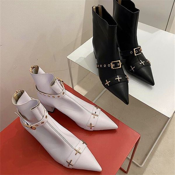 pointed metal decorative ladies thick heel high heel boots black and white rivet leather shoes winter ladies fashion boots
pointed metal decorative ladies thick heel high heel boots black and white rivet leather shoes winter ladies fashion boots