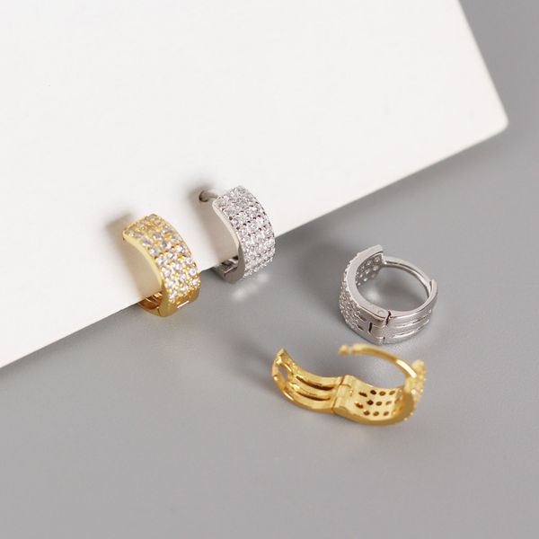 hoop & huggie european and american personality s925 sterling silver geometric three-row diamond micro-inlaid zircon ins wind wild ear stud, Golden;silver
hoop & huggie european and american personality s925 sterling silver geometric three-row diamond micro-inlaid zircon ins wind wild ear stud, Golden;silver