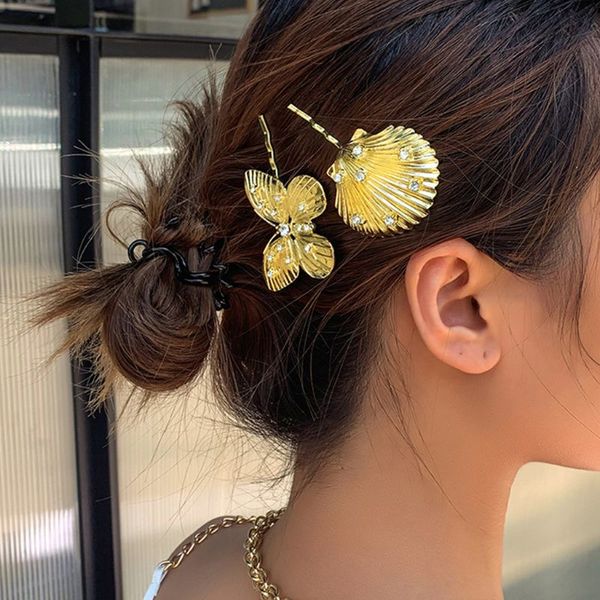 hair clips women metal gold wavy bobby pins elegant floral shell butterfly shaped hairpins glitter rhinestone inlaid
hair clips women metal gold wavy bobby pins elegant floral shell butterfly shaped hairpins glitter rhinestone inlaid