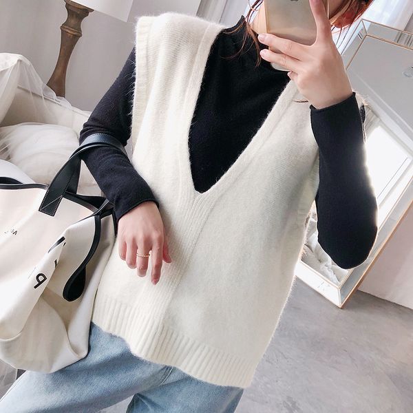 women's vests 2021 solid v neck autumn and winter waistcoat v-neck knitted vest loose sleeveless sweater outer wear, Black;white
women's vests 2021 solid v neck autumn and winter waistcoat v-neck knitted vest loose sleeveless sweater outer wear, Black;white