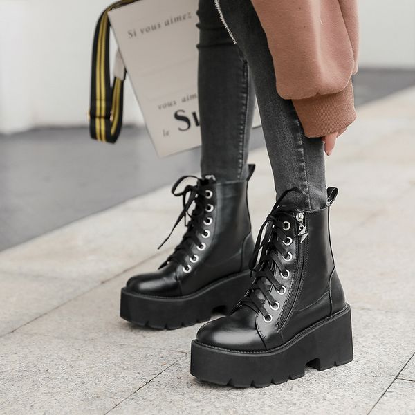 luxury designer women genuine leather boots fashion handmade classic round toe boots cool full leather short black
luxury designer women genuine leather boots fashion handmade classic round toe boots cool full leather short black