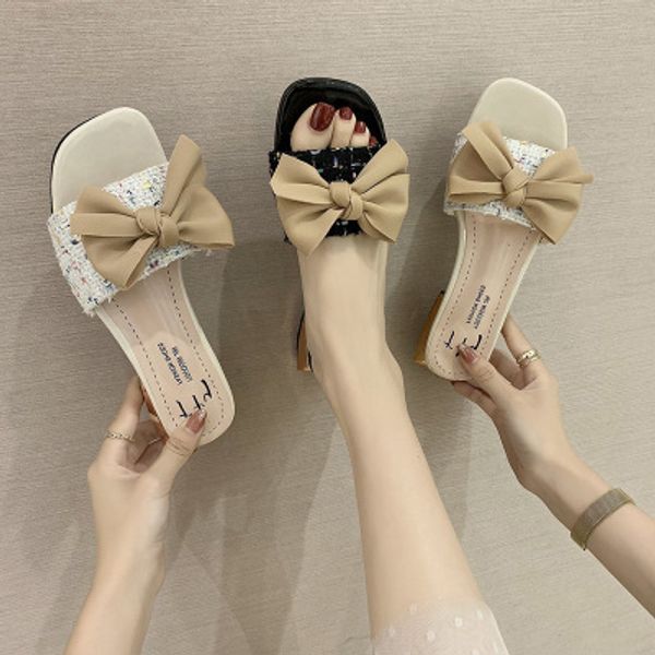2020 summer new wild fashion simple and comfortable thick heel sandals and slippers bow sandals, Black
2020 summer new wild fashion simple and comfortable thick heel sandals and slippers bow sandals, Black
