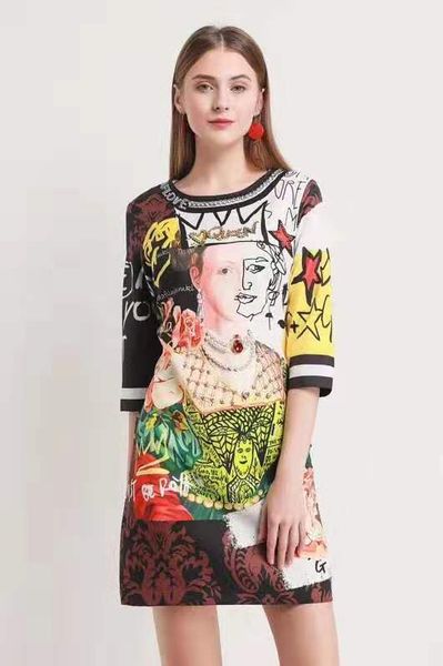 court retro bottom dress early spring 2020 women's retro queen print letter nail drill pearl loose dress
court retro bottom dress early spring 2020 women's retro queen print letter nail drill pearl loose dress