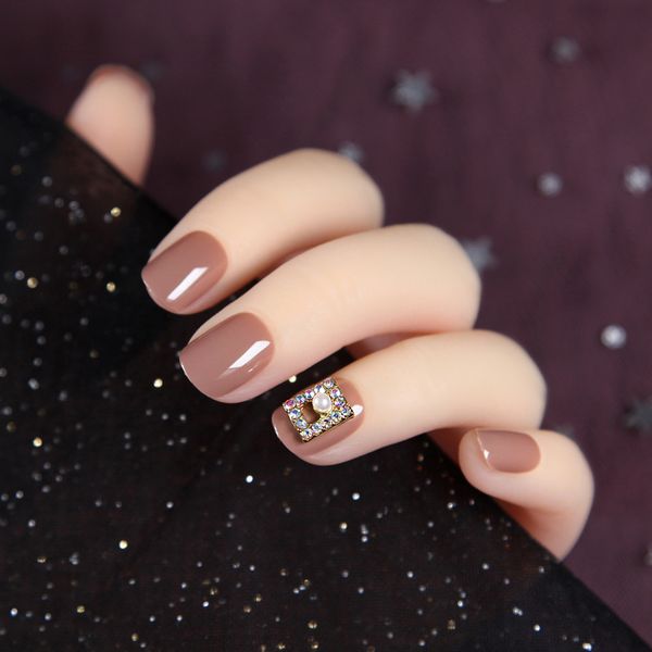 24pcs/box short fake nails press on milk coffee color finished fingernail wearable women detachable pre design acrylic nail tips, Red;gold
24pcs/box short fake nails press on milk coffee color finished fingernail wearable women detachable pre design acrylic nail tips, Red;gold