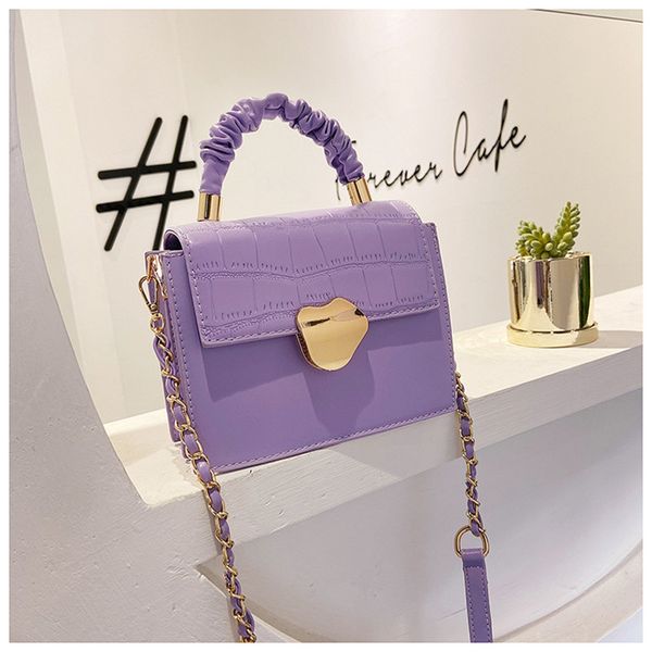 2020 summer large capacity alligator pattern flap bags for women pu leather handbags women designer folds shoulder bag sac femme
2020 summer large capacity alligator pattern flap bags for women pu leather handbags women designer folds shoulder bag sac femme