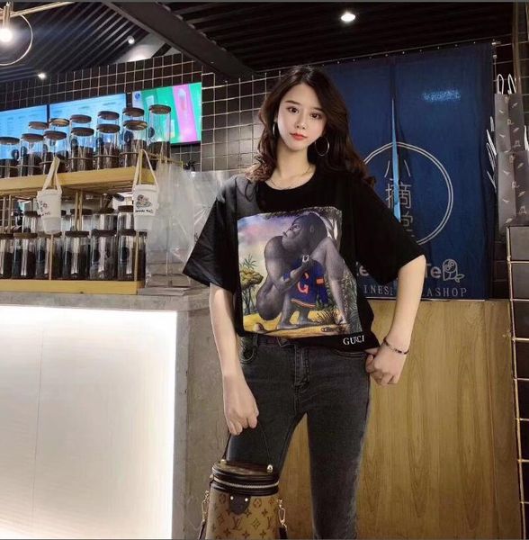 2020 fashion men's loose t-shirt new summer short sleeve black and white t-shirt couples t-shirt ing
2020 fashion men's loose t-shirt new summer short sleeve black and white t-shirt couples t-shirt ing