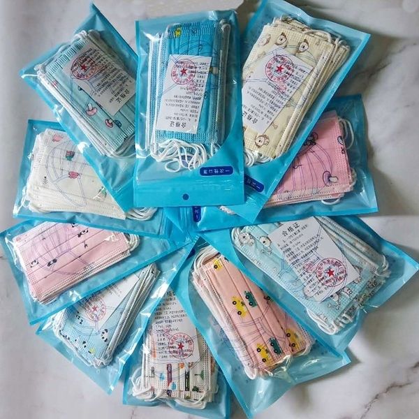 designer fashion kids face disposable 3ply non-woven children cartoon print mask 
designer fashion kids face disposable 3ply non-woven children cartoon print mask