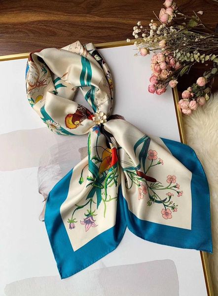 2020 new arrival spring classic cute pattern 100% silk scarf twill hand made roll 90*90 cm squareshawl wrap for women lady gift t200818, Blue;gray
2020 new arrival spring classic cute pattern 100% silk scarf twill hand made roll 90*90 cm squareshawl wrap for women lady gift t200818, Blue;gray