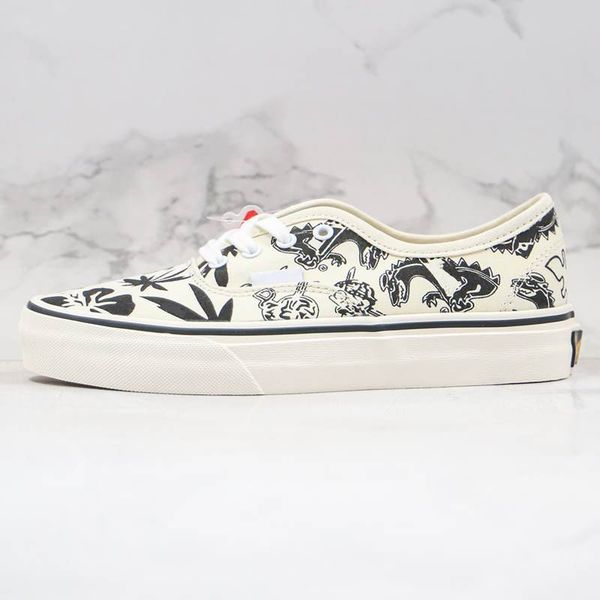 2020 new canvas shoes anaheim aut plant maple leaf printing graffiti stick black white authentic family men women sneakers
2020 new canvas shoes anaheim aut plant maple leaf printing graffiti stick black white authentic family men women sneakers