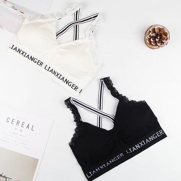tube fine straps small camisole lace wrap chest bring chicken fillet tube rendering underwear woman, White;black
tube fine straps small camisole lace wrap chest bring chicken fillet tube rendering underwear woman, White;black