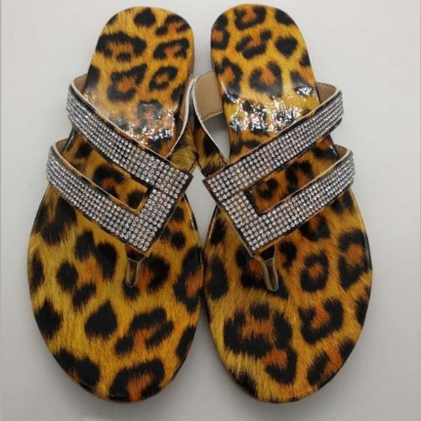 women's sandals 2020 summer europe and america new women's beach sandals flat and slippers slippers, Black 
women's sandals 2020 summer europe and america new women's beach sandals flat and slippers slippers, Black