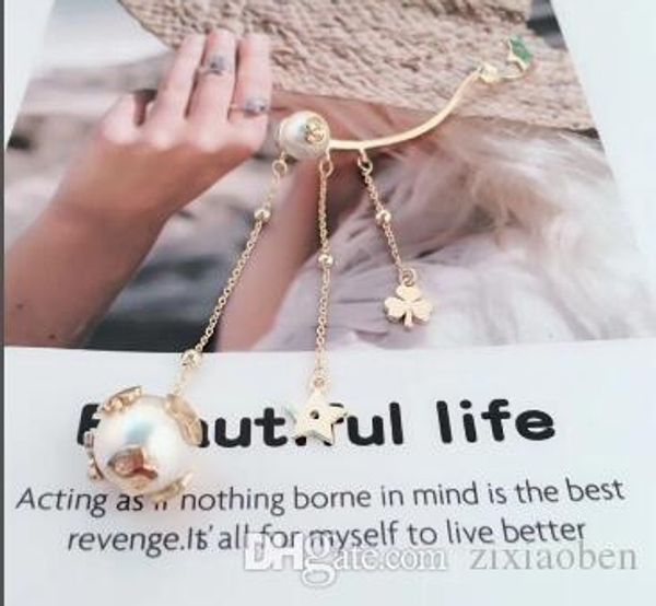2019 counter 925 silver needle material plating champagne gold fashion trend asymmetrical singlecc, Golden;silver
2019 counter 925 silver needle material plating champagne gold fashion trend asymmetrical singlecc, Golden;silver
