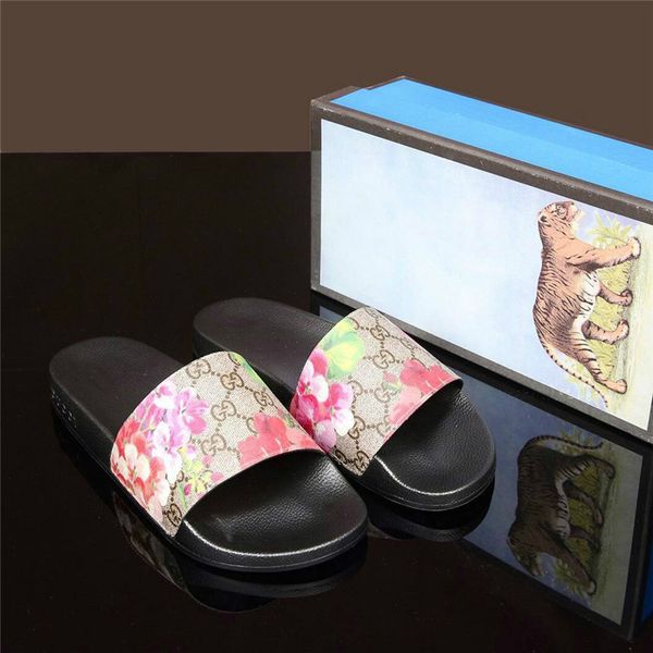 new ace gg luxury designer slippers men and women household sandals summer fashion brand-name comfortable slippers flip flops
new ace gg luxury designer slippers men and women household sandals summer fashion brand-name comfortable slippers flip flops