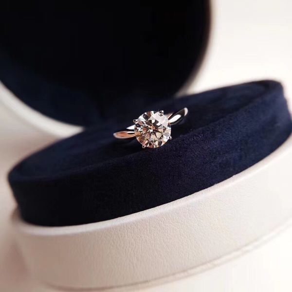 Luxurious quality punk band ring with half round one piece diamond and stamp charm ring jewelry christmas day jewelry gift free shipping PS
Luxurious quality punk band ring with half round one piece diamond and stamp charm ring jewelry christmas day jewelry gift free shipping PS