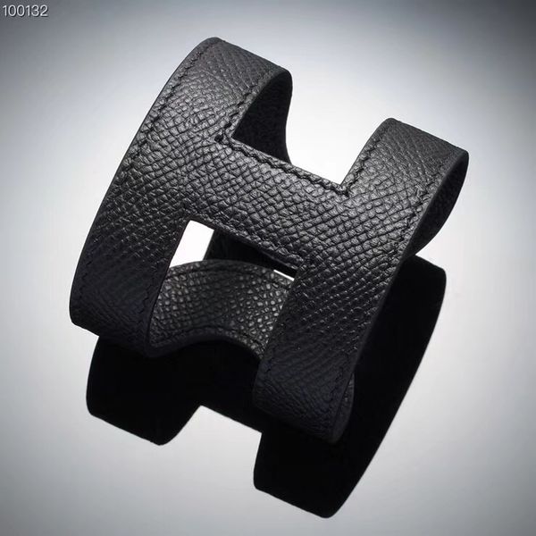 Hot selling jewelry wholesale leather bracelet fashion bracelet color real leather men and women's bangle 2020 h bracelet jewelry
Hot selling jewelry wholesale leather bracelet fashion bracelet color real leather men and women's bangle 2020 h bracelet jewelry