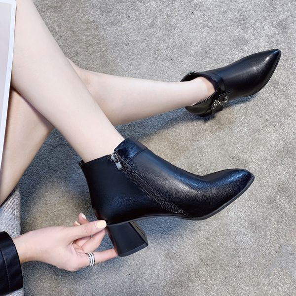 autumn boots ladies short boots 2020 winter new women british fashion pointed cotton plus high heel thick boots, Black
autumn boots ladies short boots 2020 winter new women british fashion pointed cotton plus high heel thick boots, Black