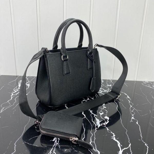 wholesale r bag luxury shoulder bags handbags leather materials classic business three in one style
wholesale r bag luxury shoulder bags handbags leather materials classic business three in one style