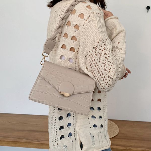 casual weave strap flap bags women shoulder bag designer crocodile pattern crossbody bag female alligator pu leather women bags
casual weave strap flap bags women shoulder bag designer crocodile pattern crossbody bag female alligator pu leather women bags
