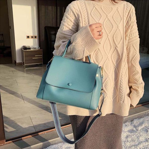 2020 new women large capacity handbags wide shoulder strap casual fashion messenger bag elegant retro daily single shoulder bags
2020 new women large capacity handbags wide shoulder strap casual fashion messenger bag elegant retro daily single shoulder bags