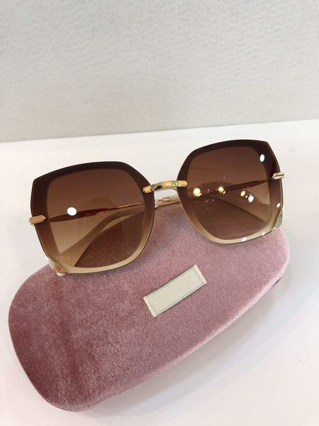 new 052 mens sunglasses men sun glasses women sunglasses fashion style protects eyes gafas de sol lunettes de soleil with box, White;black
new 052 mens sunglasses men sun glasses women sunglasses fashion style protects eyes gafas de sol lunettes de soleil with box, White;black
