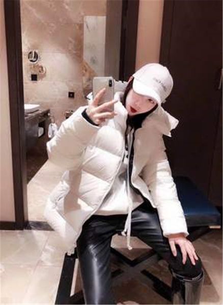 2020 winter new fashion classic leisure handsome grade style hooded down soft keep warm jacket for men, Black
2020 winter new fashion classic leisure handsome grade style hooded down soft keep warm jacket for men, Black