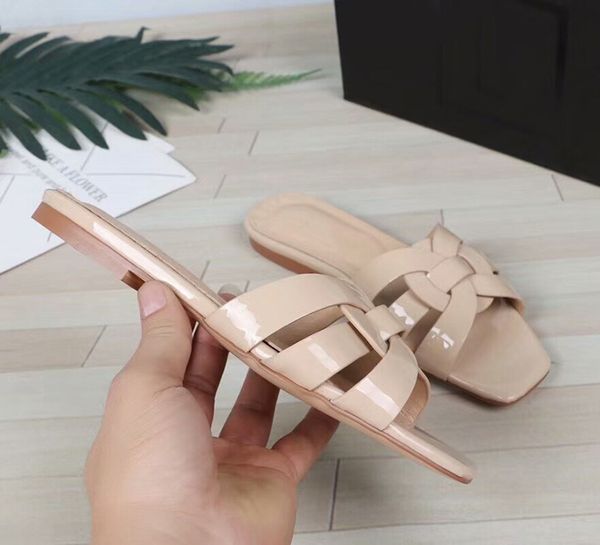 flat bottomed leather slippers female european and american summer 2020new fashionscasual flat knitted bare toes square headed dragons, Black
flat bottomed leather slippers female european and american summer 2020new fashionscasual flat knitted bare toes square headed dragons, Black