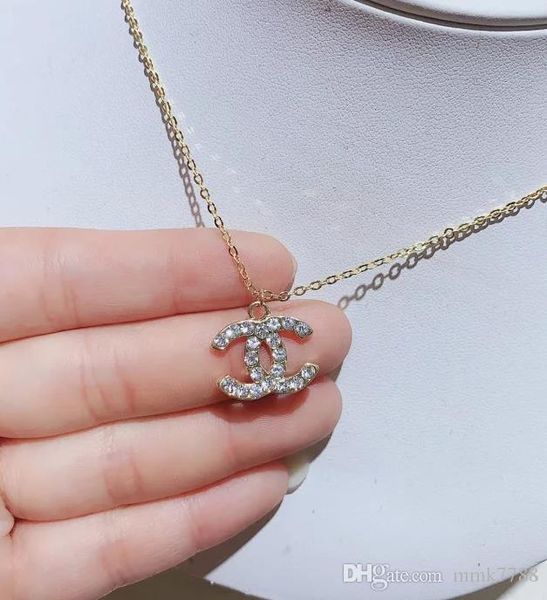элегантная мода кристалл pearl цветок кулон ожерелья серьги женщин невесты свадьба ювелирные изделия подарочные аксессуары, Golden;silver
элегантная мода кристалл pearl цветок кулон ожерелья серьги женщин невесты свадьба ювелирные изделия подарочные аксессуары, Golden;silver