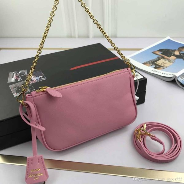 women's ultra-fire sports fashion broadband messenger bag 2020 summeras
women's ultra-fire sports fashion broadband messenger bag 2020 summeras