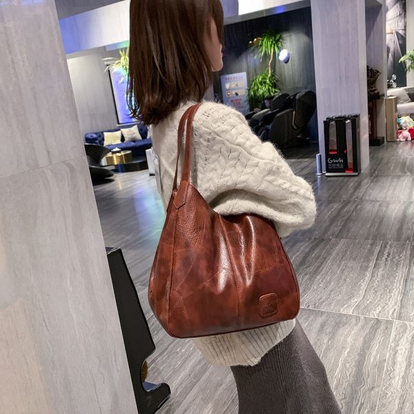 retro soft leather one-shoulder bags vintage pu hobos solid europe contracted versatile handbag fashion for women 2020 popular
retro soft leather one-shoulder bags vintage pu hobos solid europe contracted versatile handbag fashion for women 2020 popular